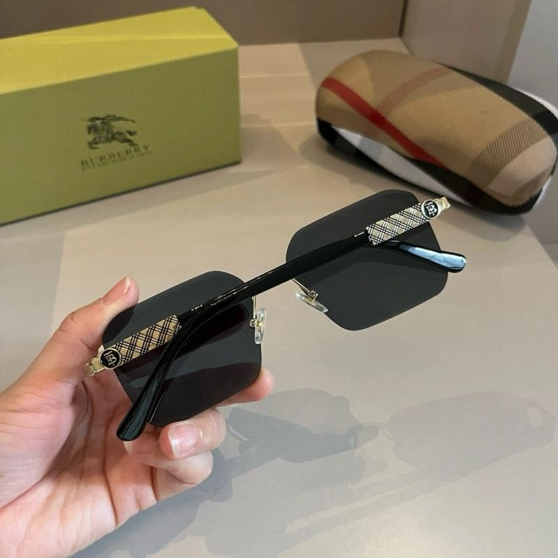 Burberry Sunglasses WeatherProof 277177