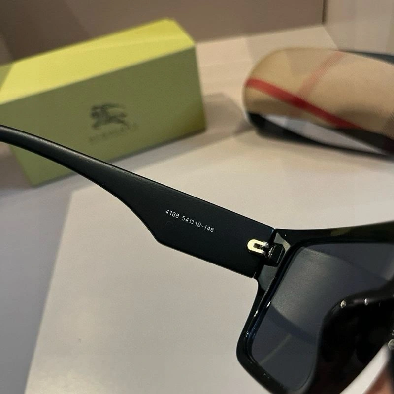 Burberry Sunglasses ZeroBulk 277183