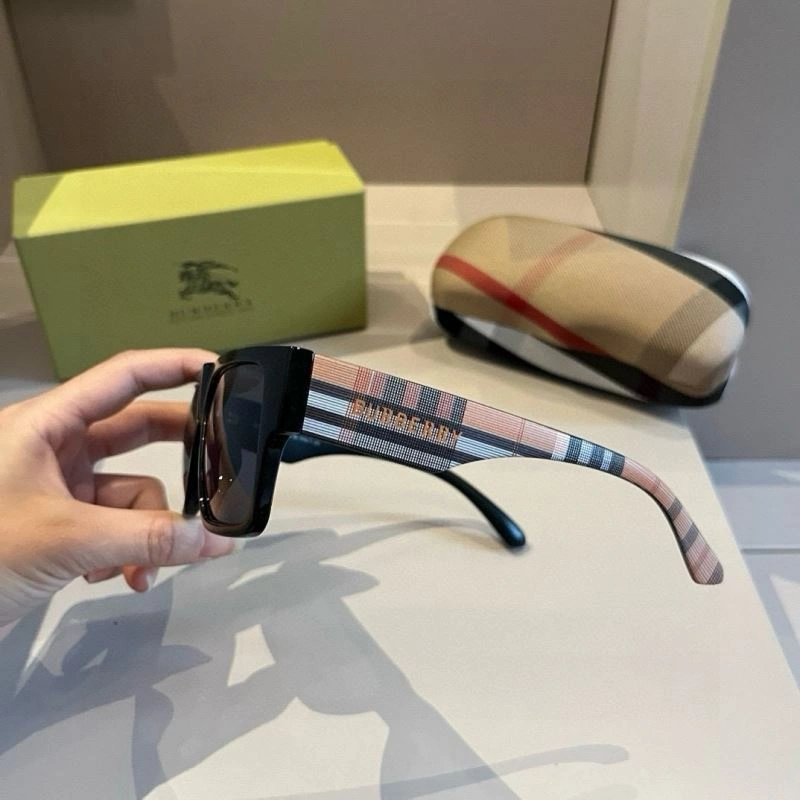 Burberry Sunglasses ZeroBulk 277183