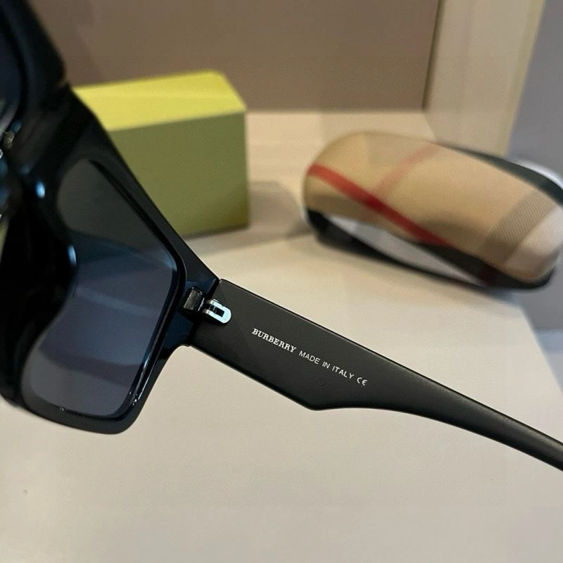 Burberry Sunglasses ZeroBulk 277183