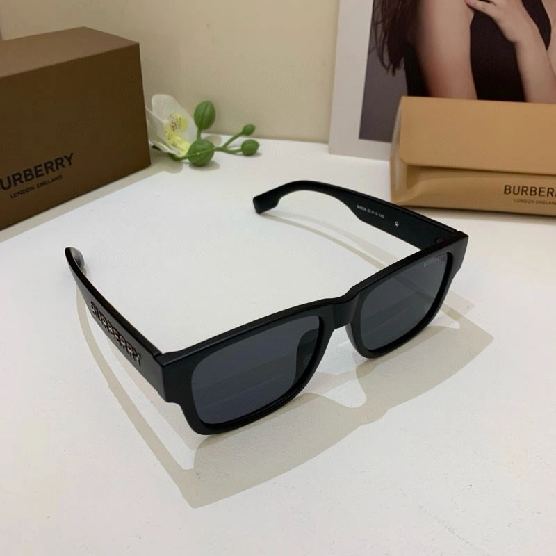 UrbanChic Burberry Sunglasses 277184