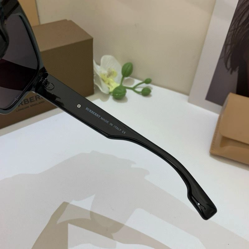 Burberry Sunglasses Sleek 277187