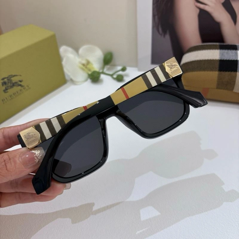 Burberry Sunglasses Practical 277170