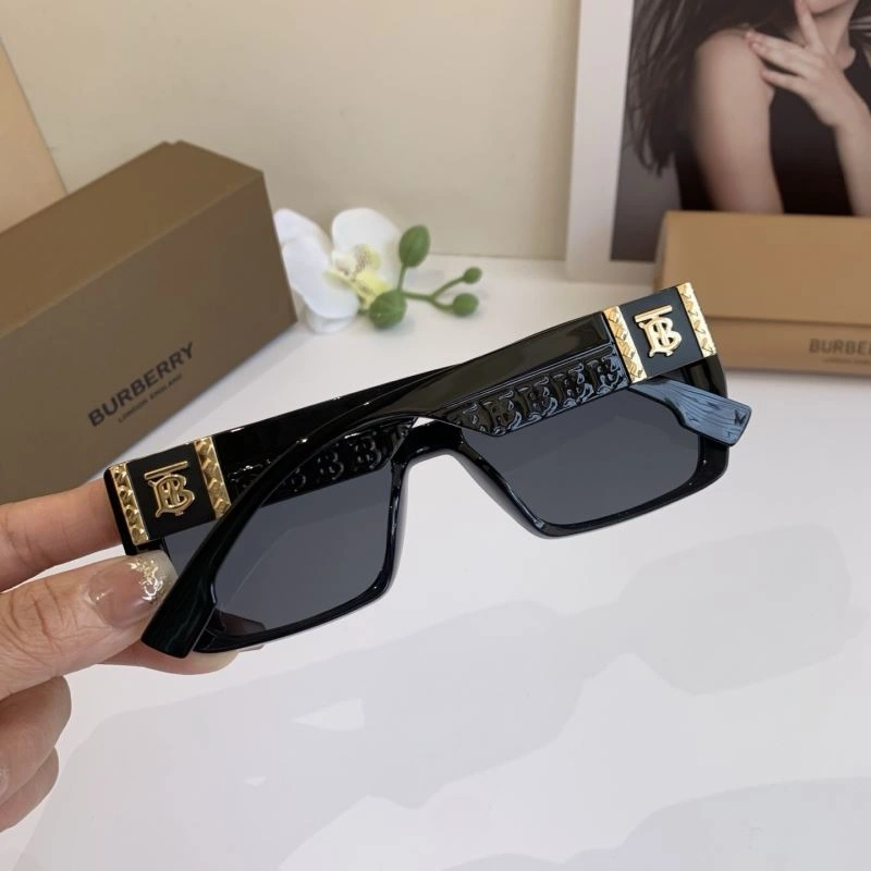 Burberry Sunglasses Versatile 277166