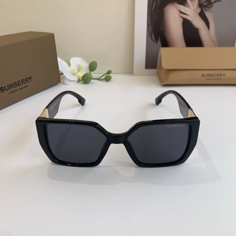 Burberry Sunglasses Versatile 277166