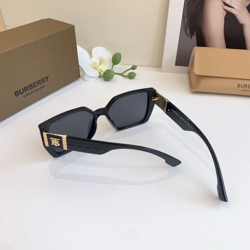 Burberry Sunglasses Versatile 277166