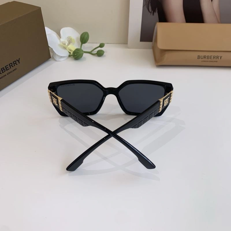 Burberry Sunglasses Versatile 277166