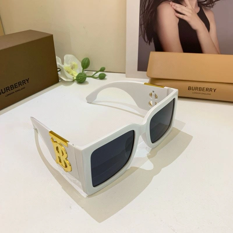 Burberry Sunglasses Effortless 277167