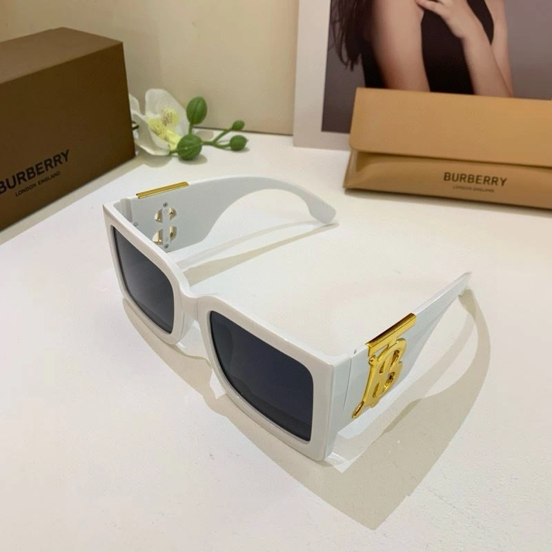Burberry Sunglasses Effortless 277167