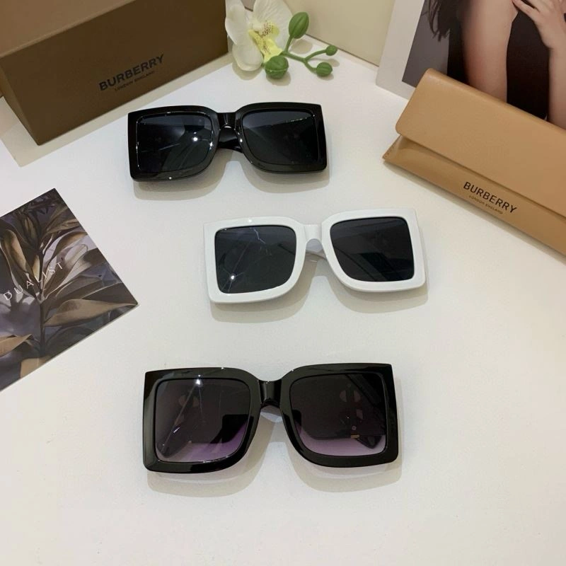 Burberry Sunglasses Effortless 277167