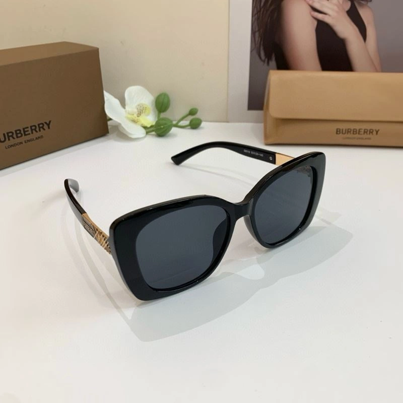 Burberry Sunglasses Durable 277135