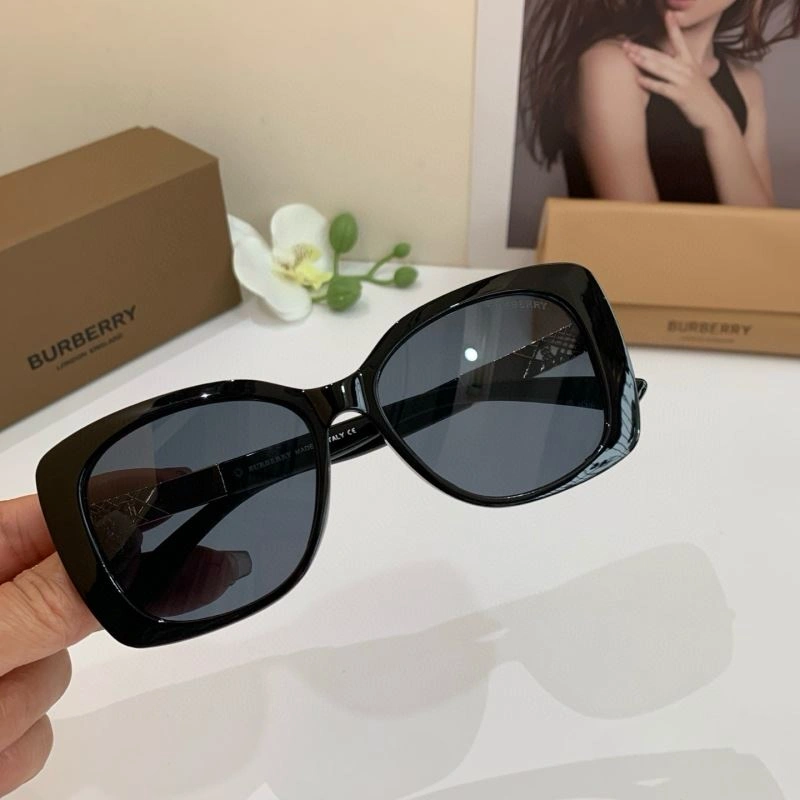 Burberry Sunglasses Durable 277135