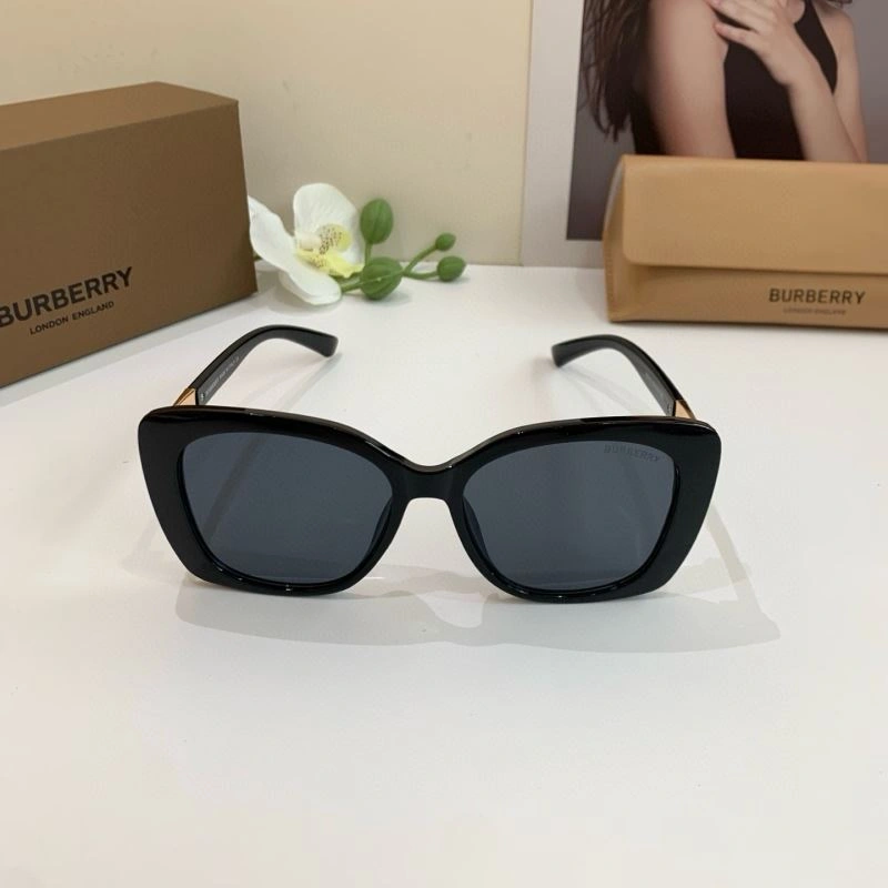 Burberry Sunglasses Durable 277135