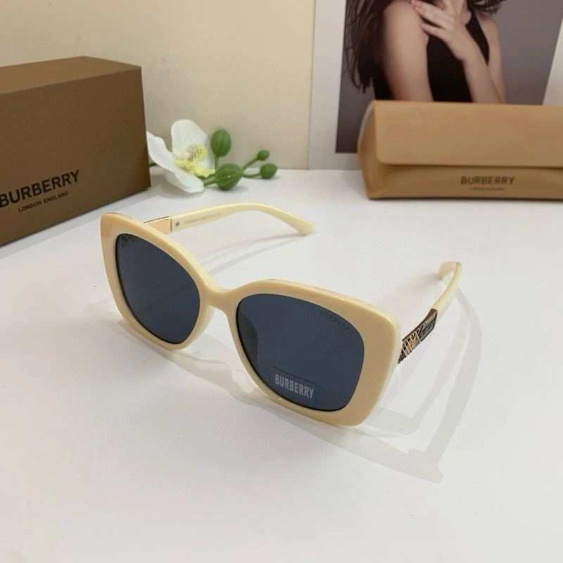 SmoothTexture Burberry Sunglasses 277140