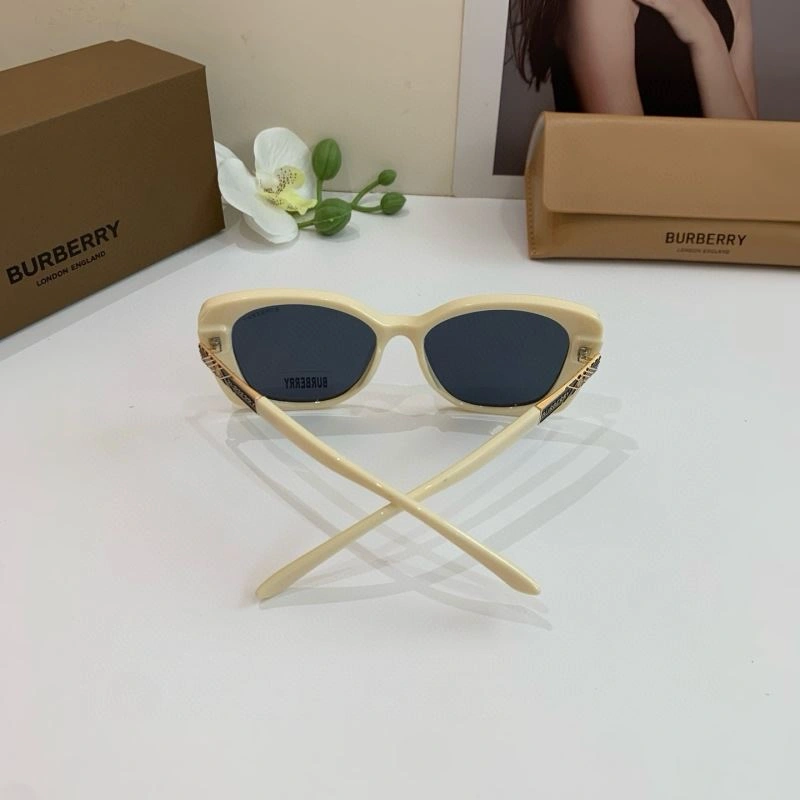 SmoothTexture Burberry Sunglasses 277140