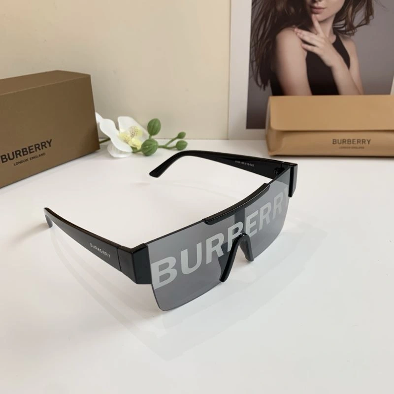 Burberry Sunglasses UrbanStyle 277134