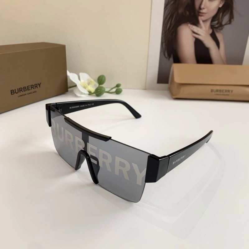 Burberry Sunglasses UrbanStyle 277134
