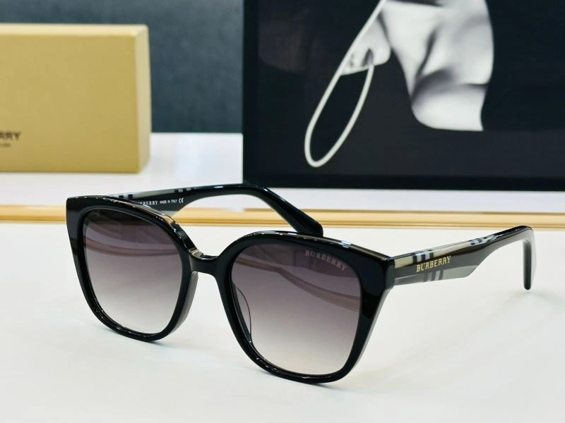 Burberry Sunglasses Timeless 277155