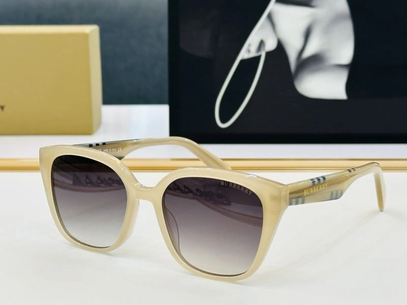 Burberry Sunglasses Timeless 277155