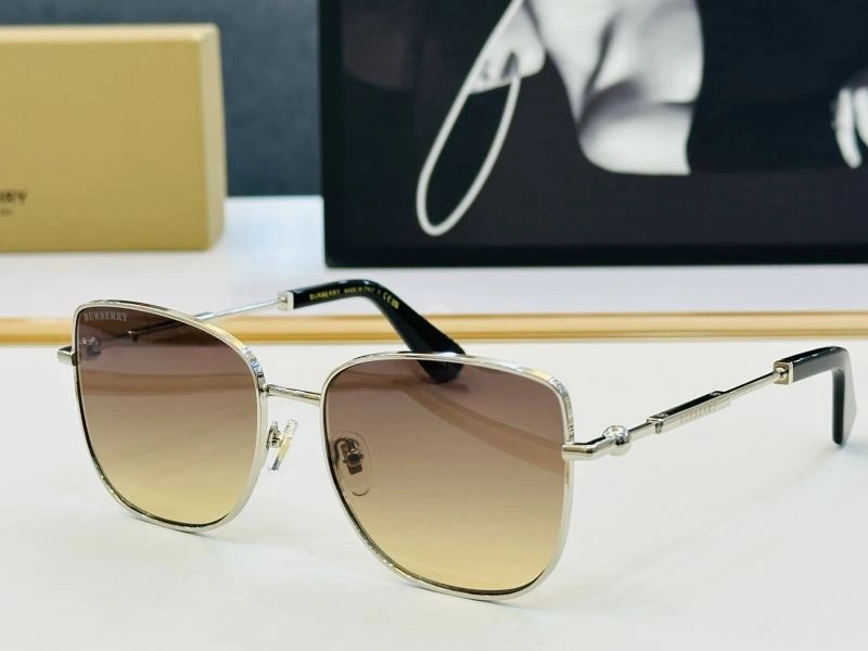 Snug Burberry Sunglasses 277154