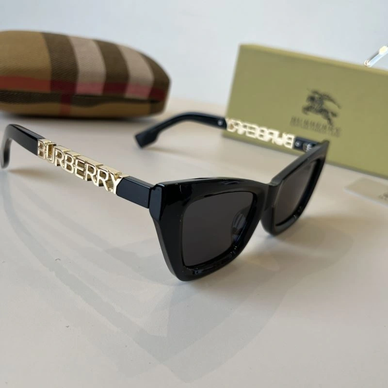Burberry Sunglasses Timeless 277137
