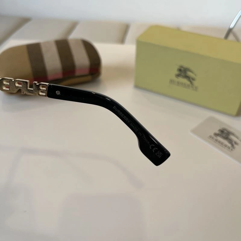 Burberry Sunglasses Timeless 277137