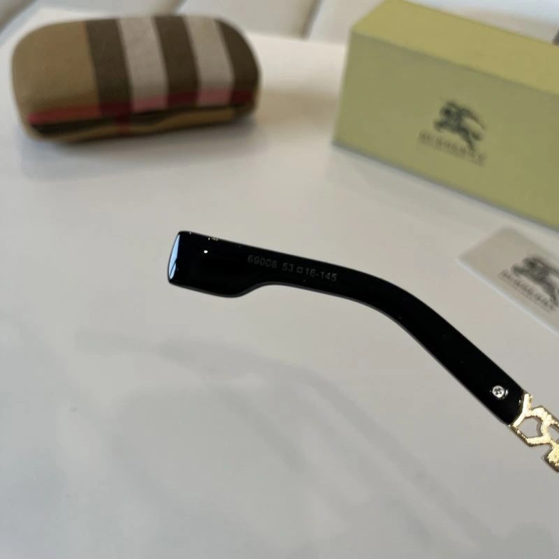 Burberry Sunglasses Timeless 277137
