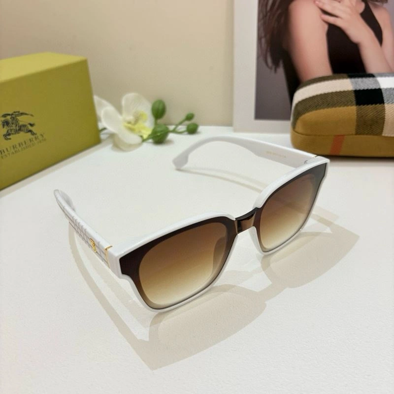Burberry Sunglasses FreshLook 277152