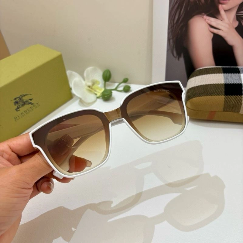 Burberry Sunglasses FreshLook 277152