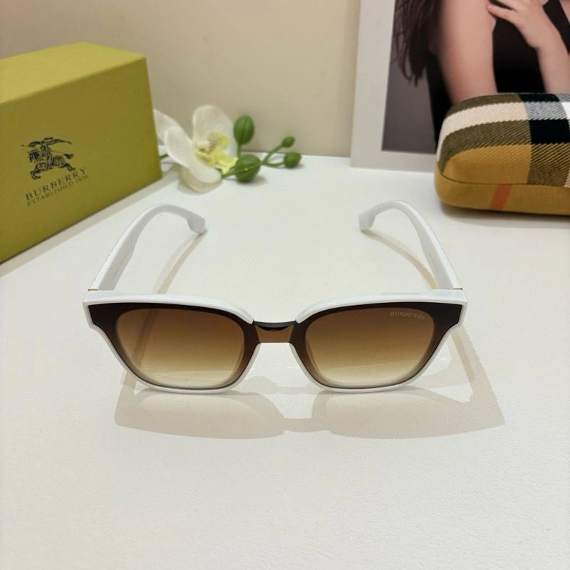 Burberry Sunglasses FreshLook 277152