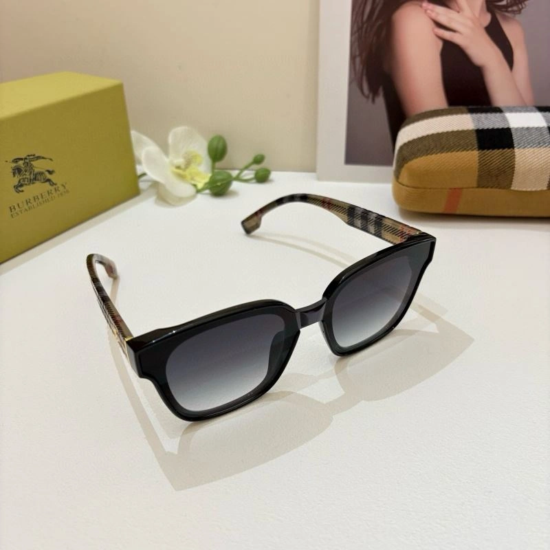 Burberry Sunglasses QuickDry 277141