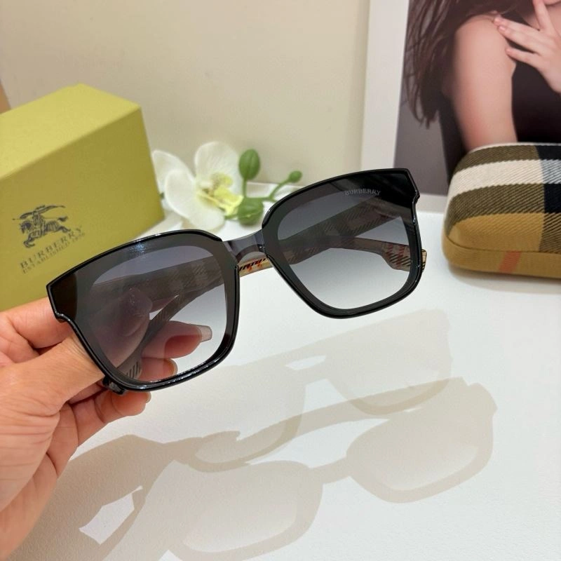 Burberry Sunglasses QuickDry 277141
