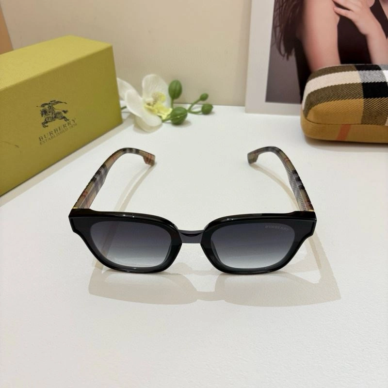 Burberry Sunglasses QuickDry 277141