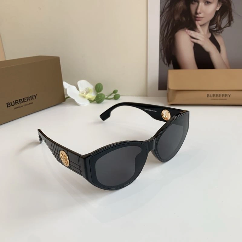 MultiPurpose Burberry Sunglasses 277142