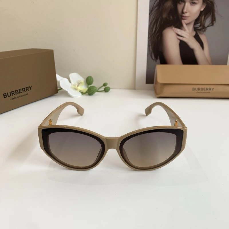 Supportive Burberry Sunglasses 277138