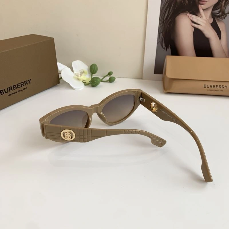 Supportive Burberry Sunglasses 277138