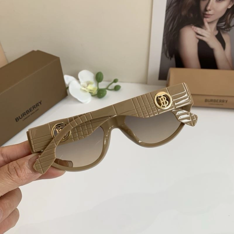 Supportive Burberry Sunglasses 277138