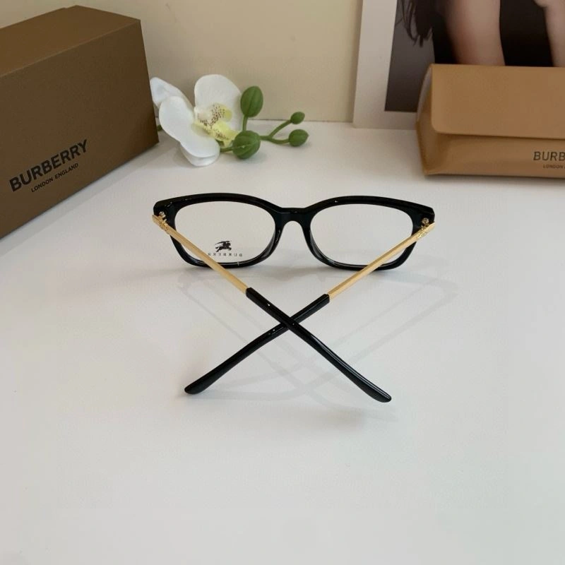 Burberry Sunglasses Seasonal 277130