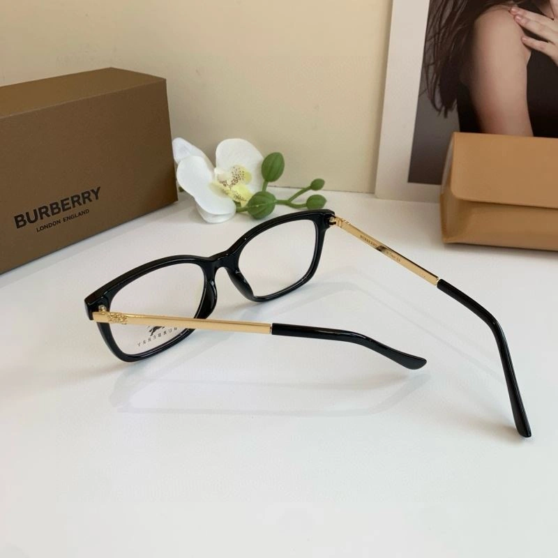 Burberry Sunglasses Seasonal 277130