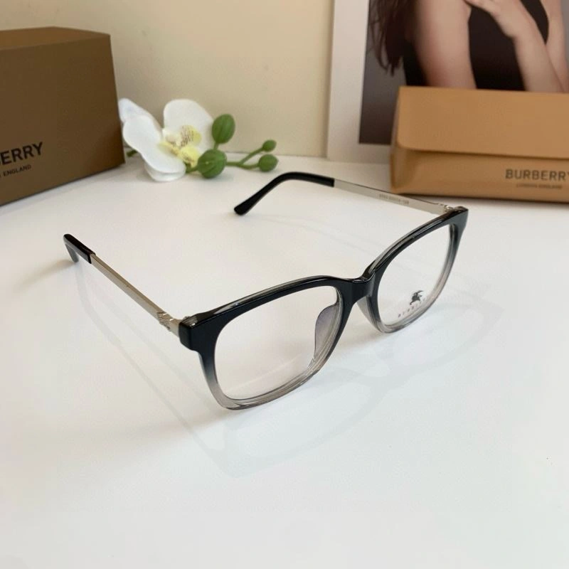 Burberry Sunglasses Unisex 277124