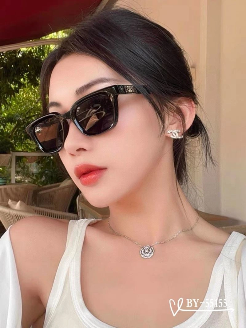 Minimalist Burberry Sunglasses 277118