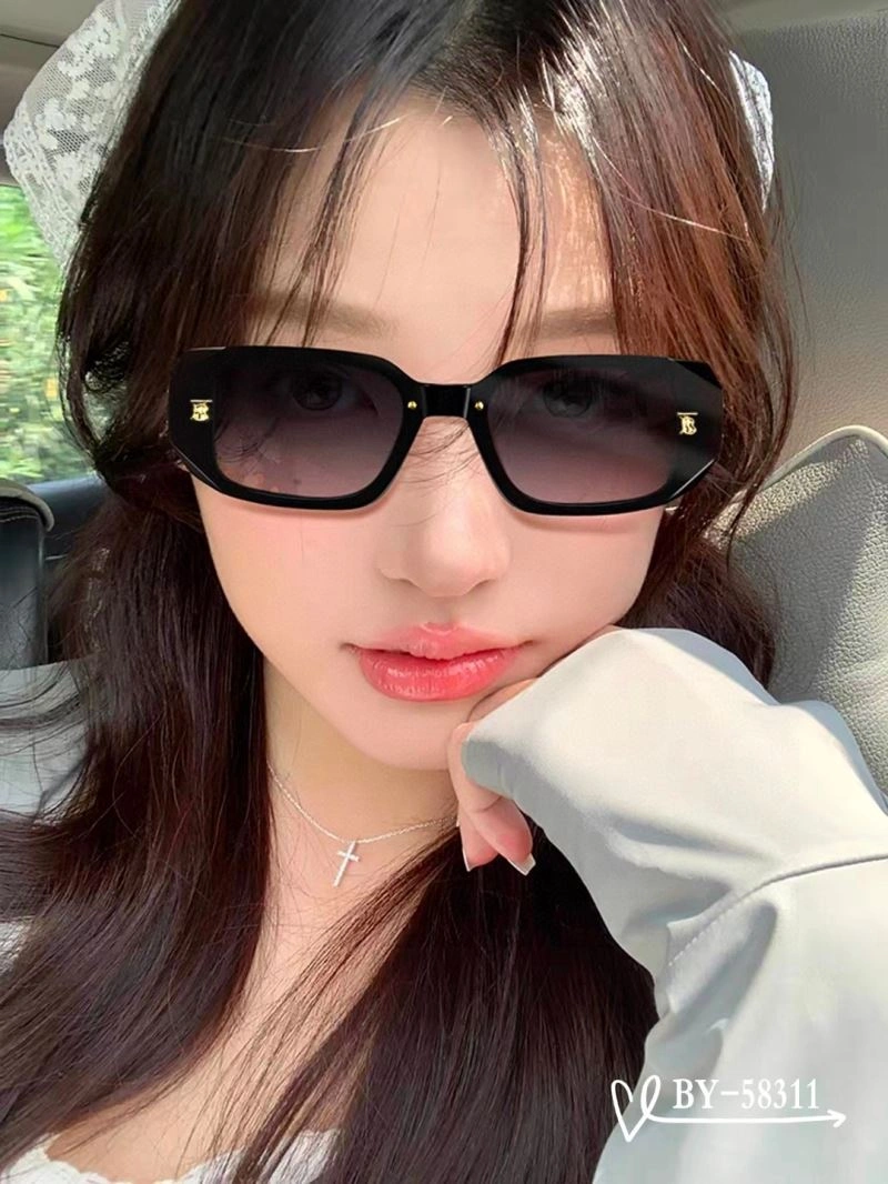 Burberry Sunglasses Durable 277106