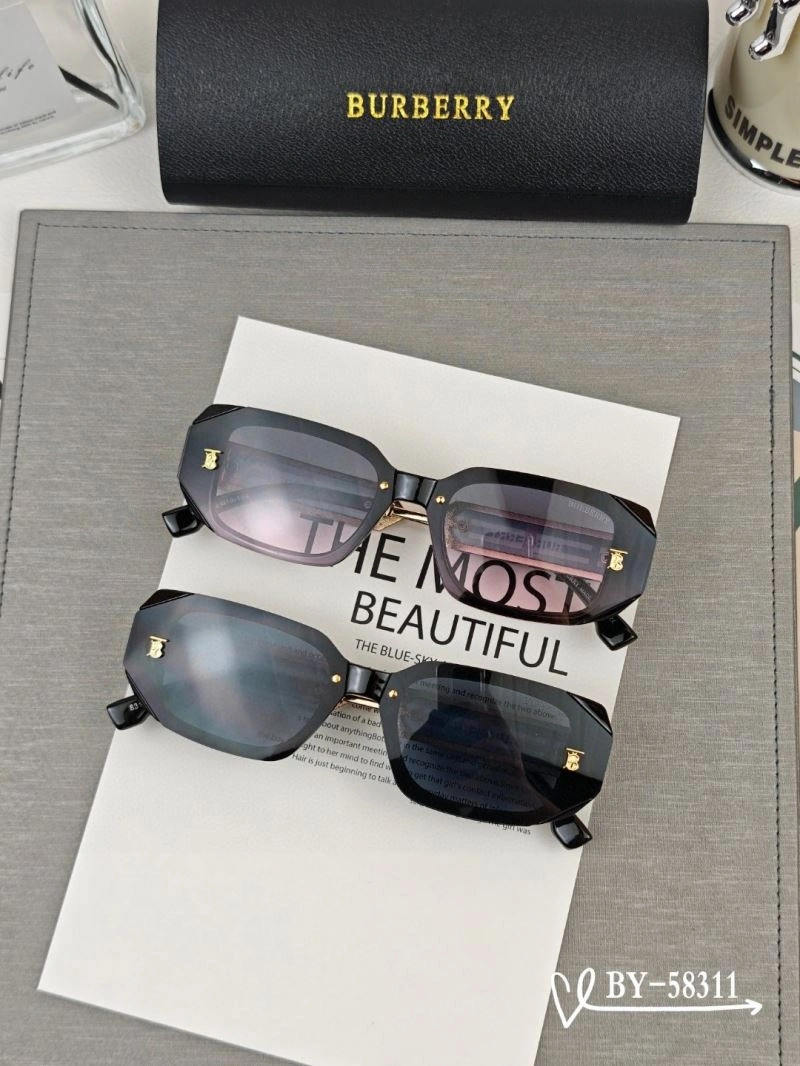 Burberry Sunglasses Durable 277106