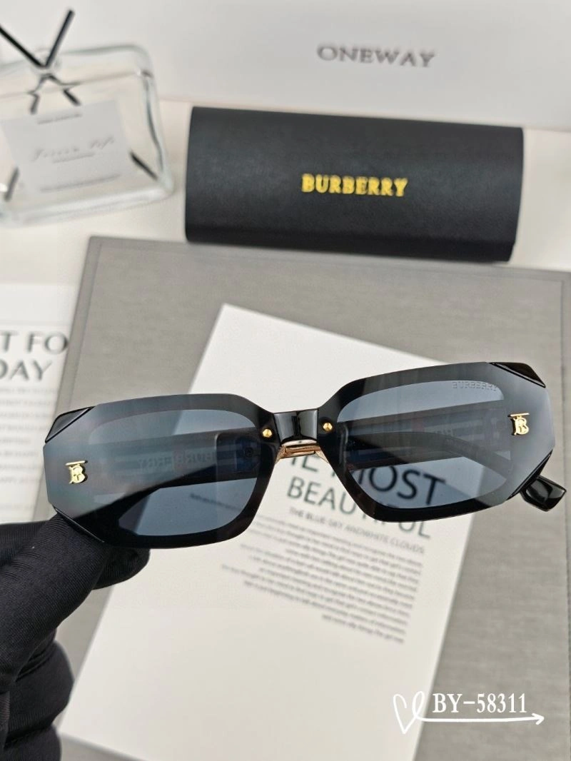 Burberry Sunglasses Durable 277106