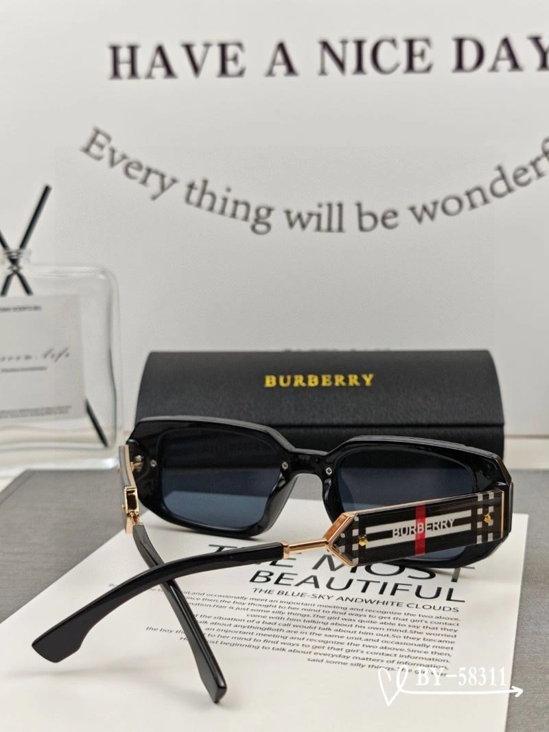 Burberry Sunglasses Durable 277106