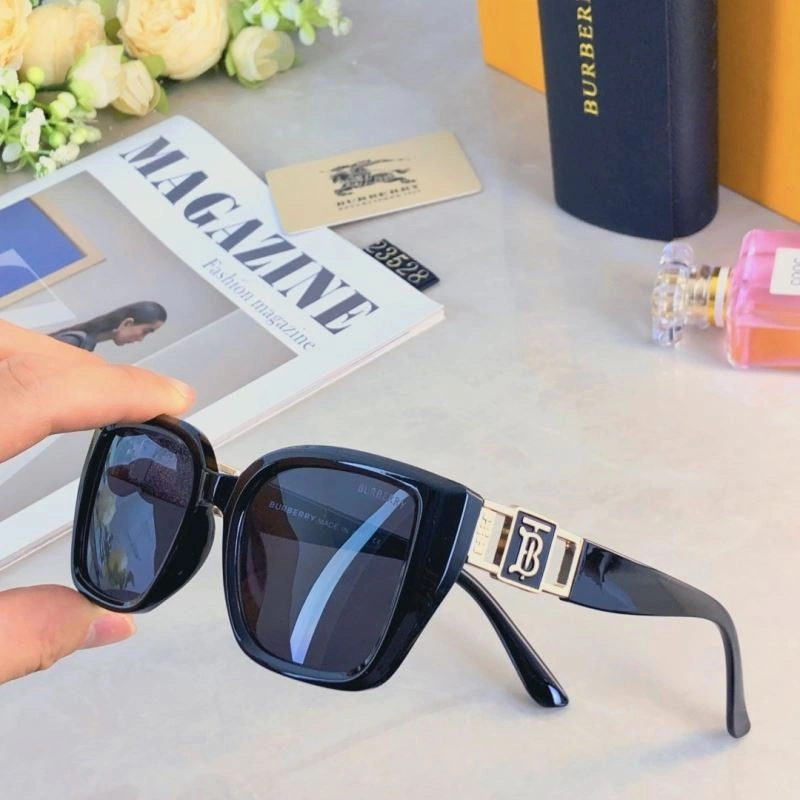 Burberry Sunglasses Breathable 277098
