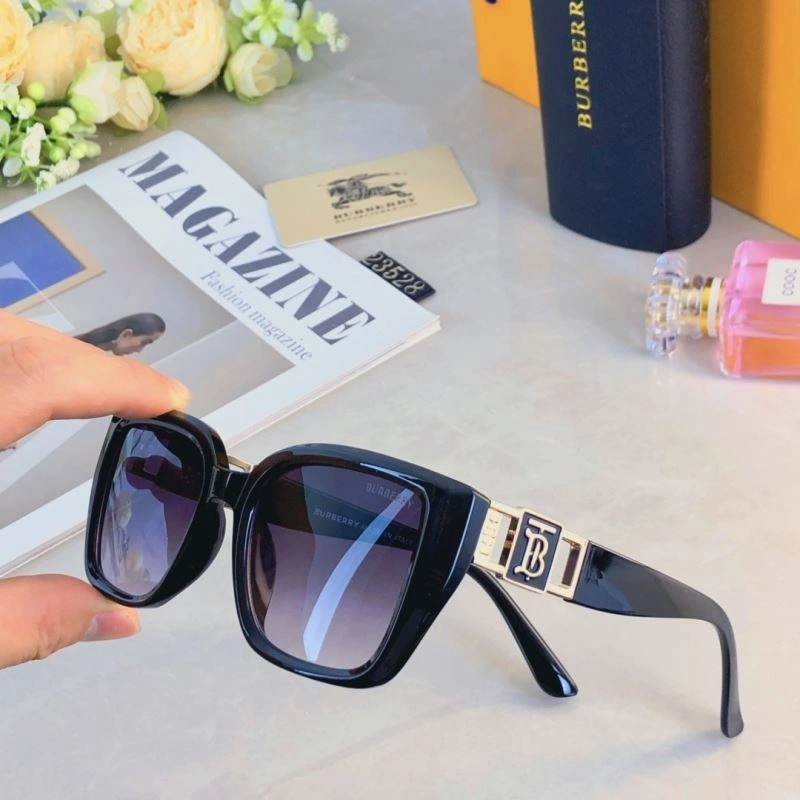 Burberry Sunglasses Breathable 277098