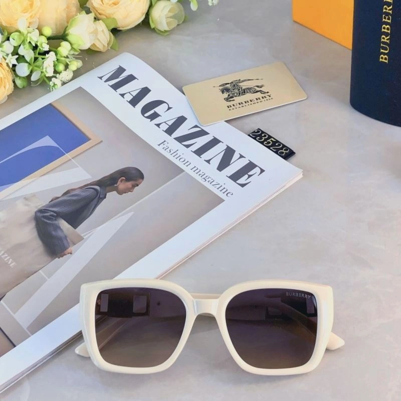 Burberry Sunglasses Breathable 277098