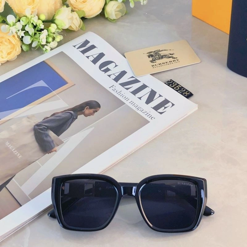 Burberry Sunglasses Breathable 277098
