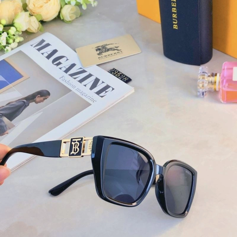 Burberry Sunglasses Breathable 277098